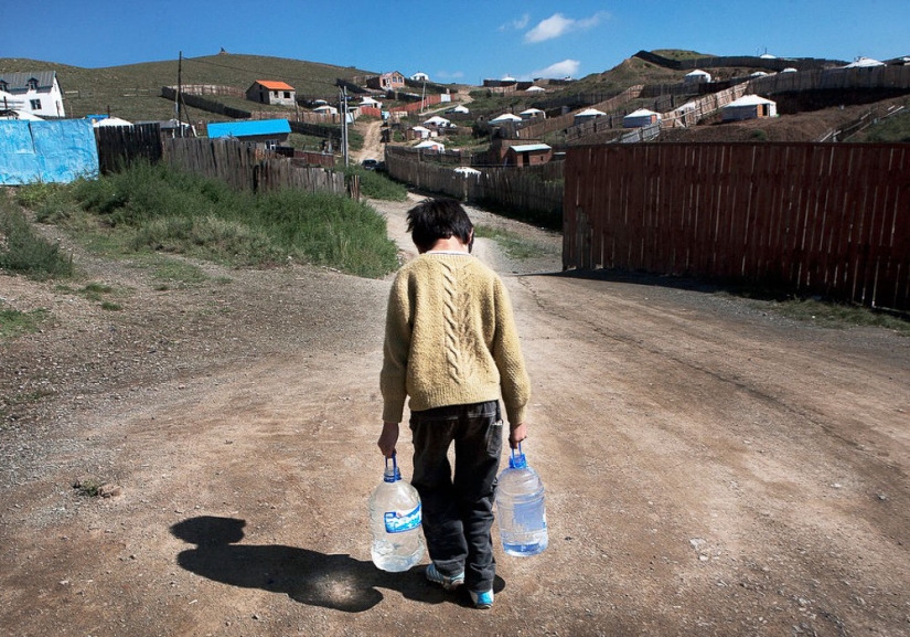 Are the Mongols no longer nomads?