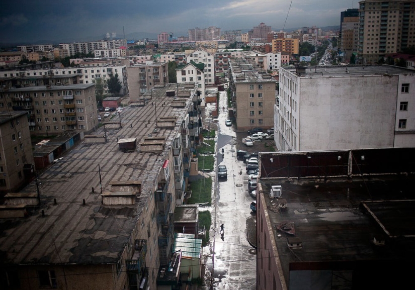 Are the Mongols no longer nomads?