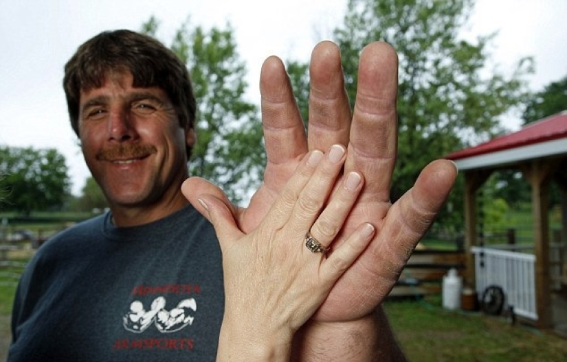 Arm Wrestler Jeff Deib: Mr. Huge Hands