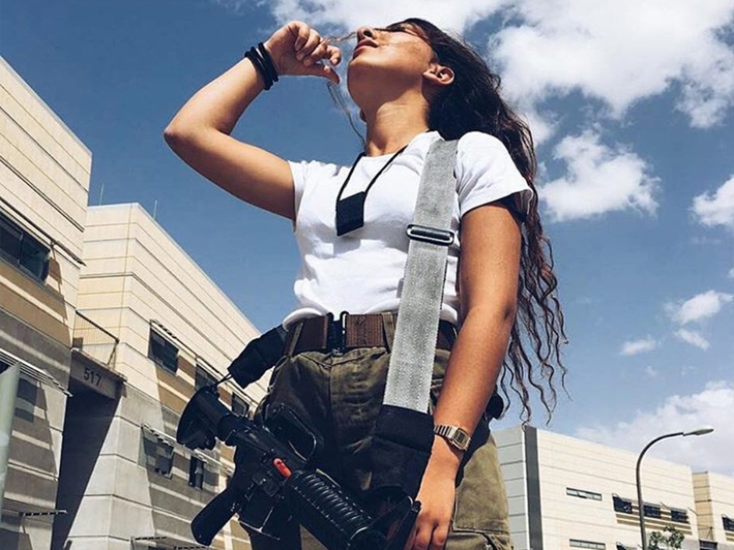 Armados con belleza: 25 fotos de bellezas sirviendo en el ejército israelí Armados con belleza: 25 fotos de bellezas sirviendo en el ejército israelí