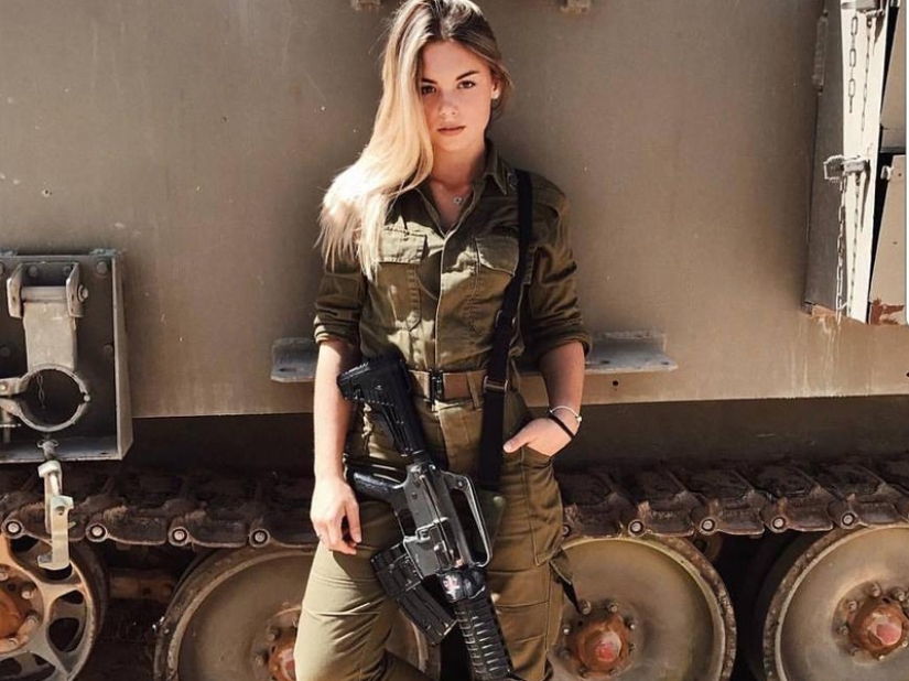 Armados con belleza: 25 fotos de bellezas sirviendo en el ejército israelí Armados con belleza: 25 fotos de bellezas sirviendo en el ejército israelí