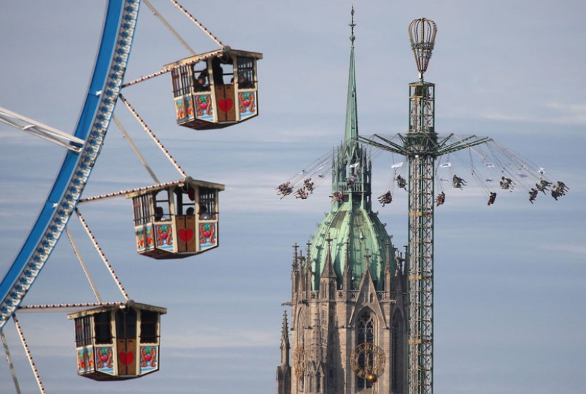 Arnold Schwarzenegger, waitress salaries and the Russian Answer: What You Didn't Know about Oktoberfest
