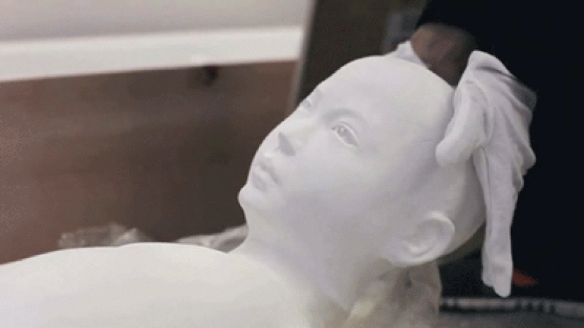 Arrancando una cabeza de papel en las increíbles esculturas de Lee Hongbo Arrancando una cabeza de papel en las increíbles esculturas de Lee Hongbo