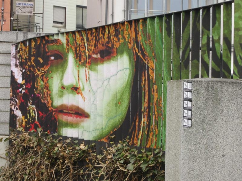 Arte callejero en la barandilla