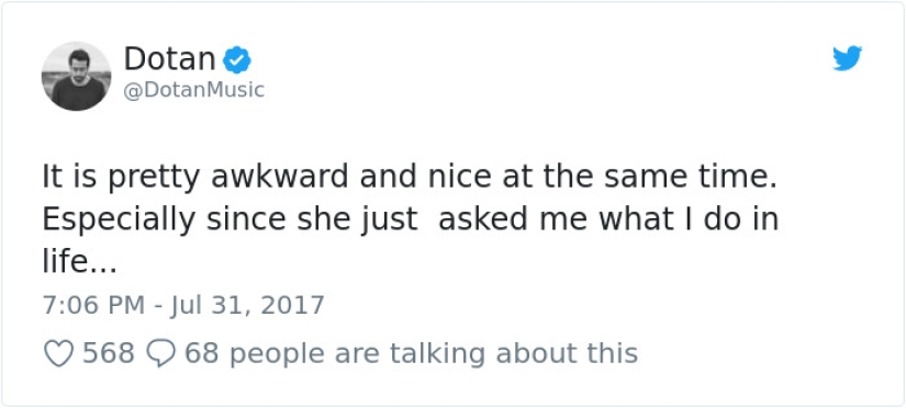 "Así que soy yo": la niña escuchó música todo el tiempo, sin saber que su intérprete estaba sentado en la silla de al lado