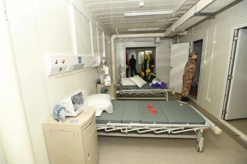 Atención de emergencia: dentro de un hospital chino para infectados por coronavirus, construido en solo 9 días Atención de emergencia: dentro de un hospital chino para infectados por coronavirus, construido en solo 9 días