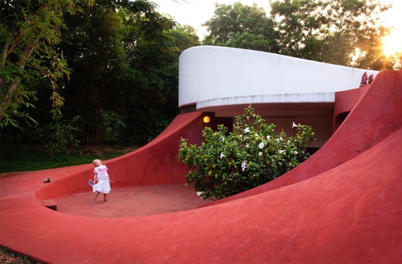 Auroville: a city in which there is no politics, religion and national differences