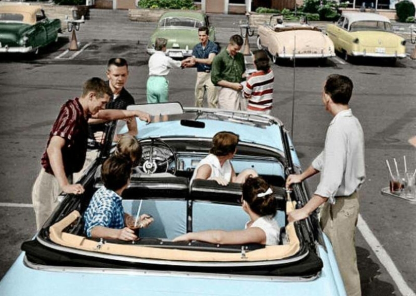 Automotive America de los años 50 y principios de los 60 en fotografías en color Automotive America de los años 50 y principios de los 60 en fotografías en color