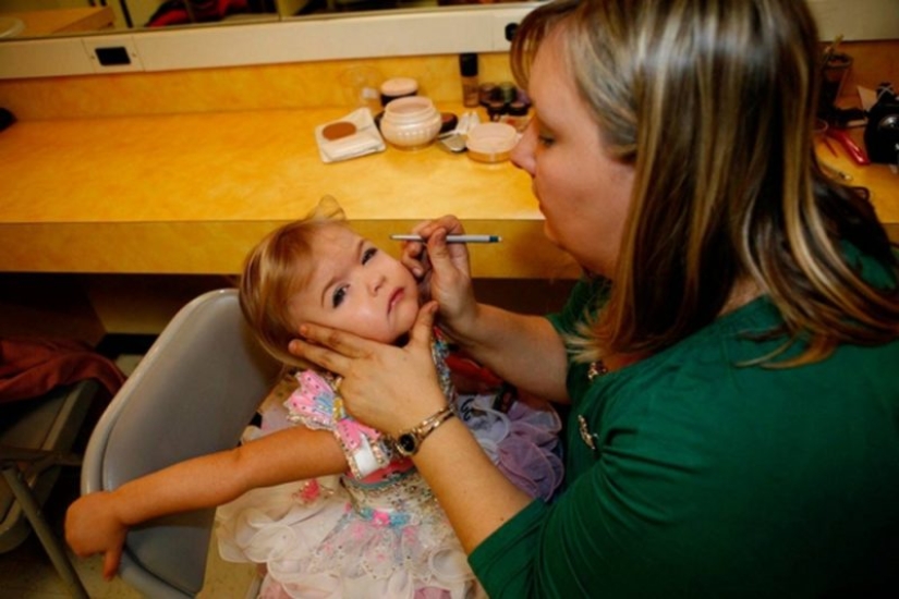 Beatings, abuse and castration: what are parents to earn money for children Beatings, abuse and castration: what are parents to earn money for children