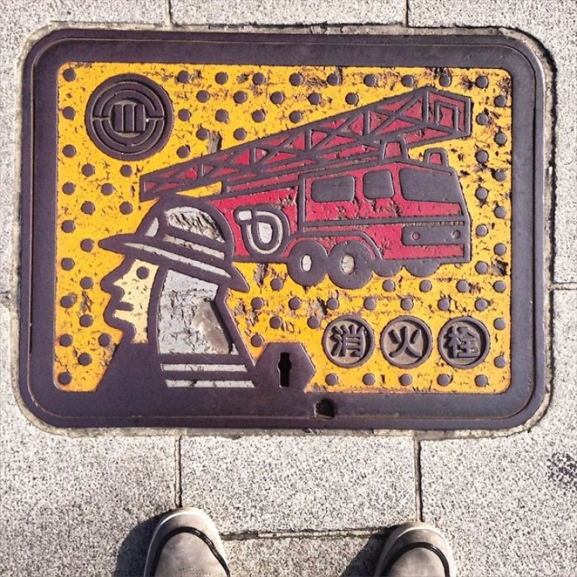 Beauty underfoot: the most beautiful manholes from Japan Beauty underfoot: the most beautiful manholes from Japan