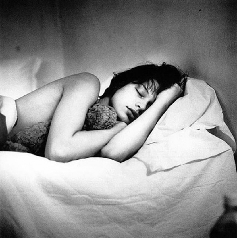 Belleza femenina real en la serie de fotos "Mujeres antes de las 10 am" Belleza femenina real en la serie de fotos "Mujeres antes de las 10 am"