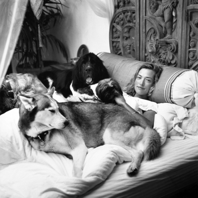 Belleza femenina real en la serie de fotos "Mujeres antes de las 10 am" Belleza femenina real en la serie de fotos "Mujeres antes de las 10 am"