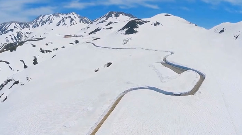 Bienvenidos a la carretera con más nieve del mundo