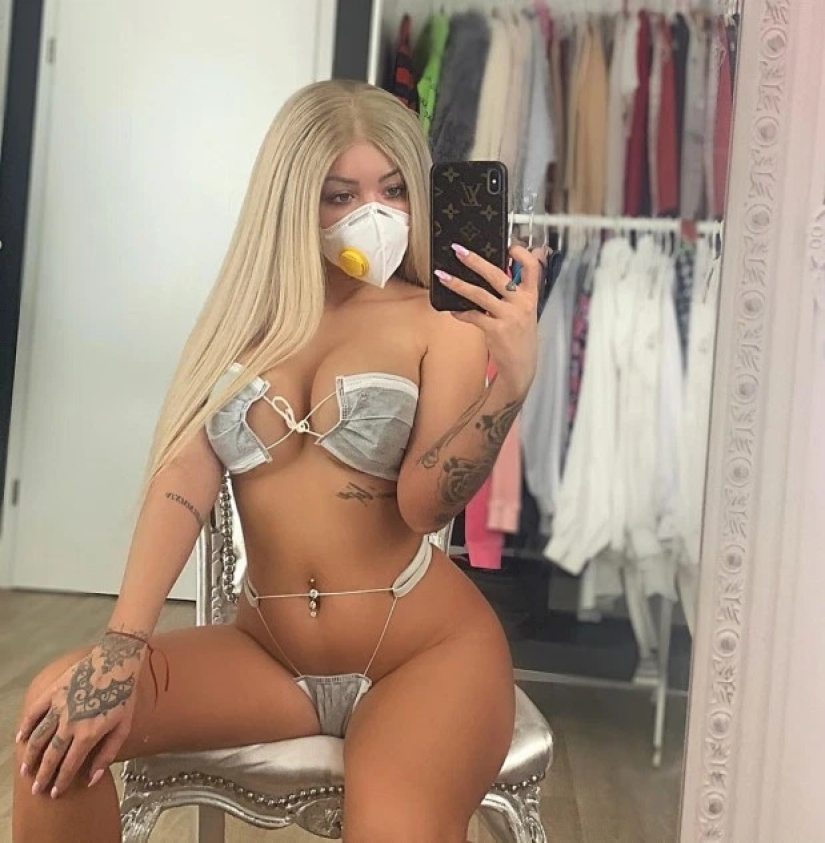 Bikini-"karankini": instagram models dressed in swimsuits made of masks and angered subscribers with this