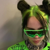 Billie Eilish sets trends: the singer dyed her hair neon green Billie Eilish sets trends: the singer dyed her hair neon green