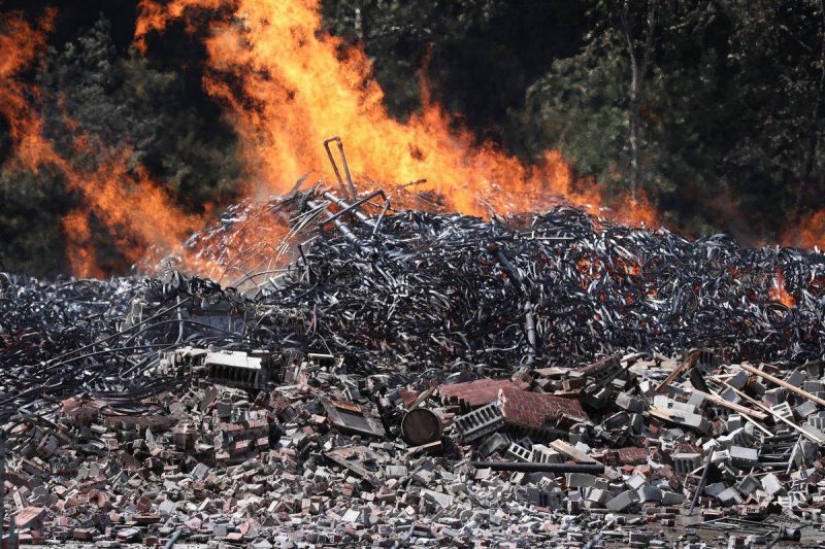 Bourbon in rivers and ethanol in the air: Jim Beam whiskey warehouses burn in Kentucky