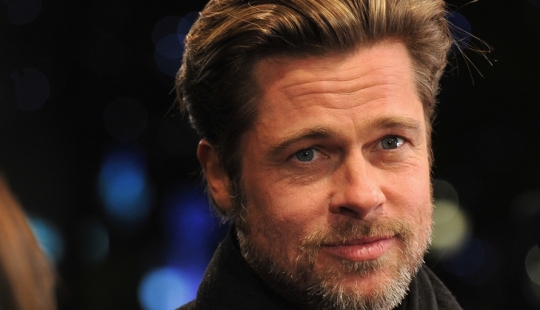 Brad Pitt ha encontrado un reemplazo para Angelina Jolie, y ella es una sanadora espiritual Brad Pitt ha encontrado un reemplazo para Angelina Jolie, y ella es una sanadora espiritual