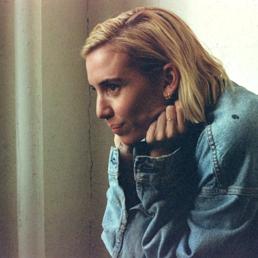 Brad Pitt has a new girlfriend, and she is very different from all his former girlfriends Brad Pitt has a new girlfriend, and she is very different from all his former girlfriends