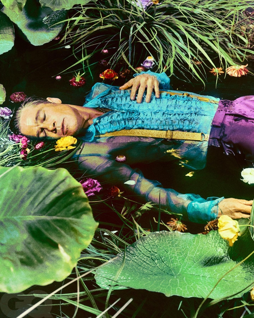 Brad Pitt in the image of Ophelia and the main thing from his interview with GQ magazine