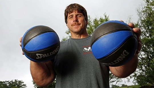 Brazo Luchador Jeff Deib: Señor Enormes Manos