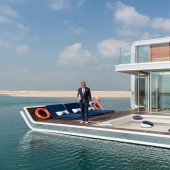 "Bread and circuses": photographer filmed the life of Dubai's rich