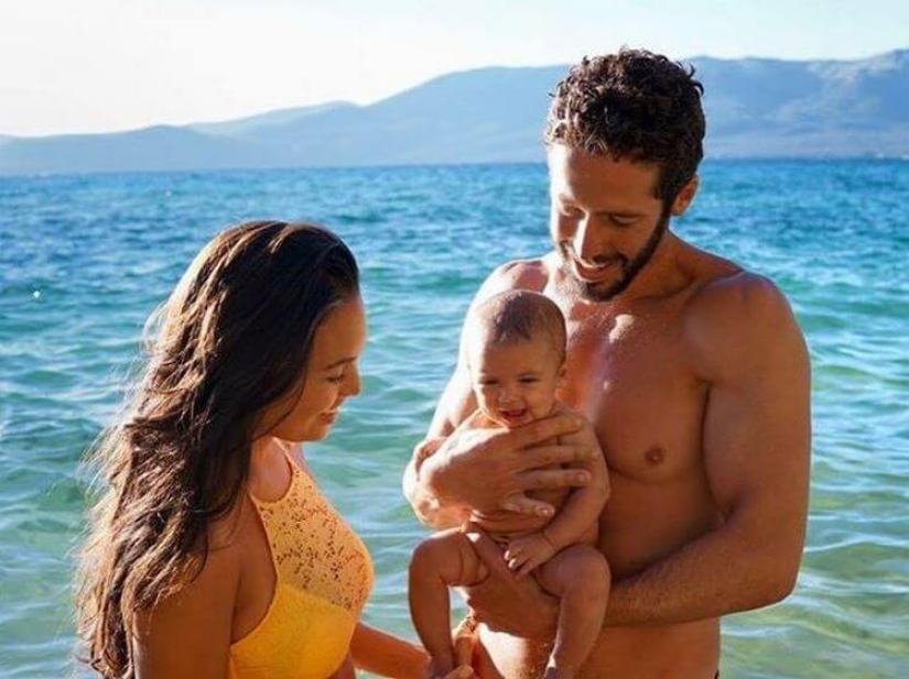 Calm the baby down in 5 seconds? A life hack from a young father from California