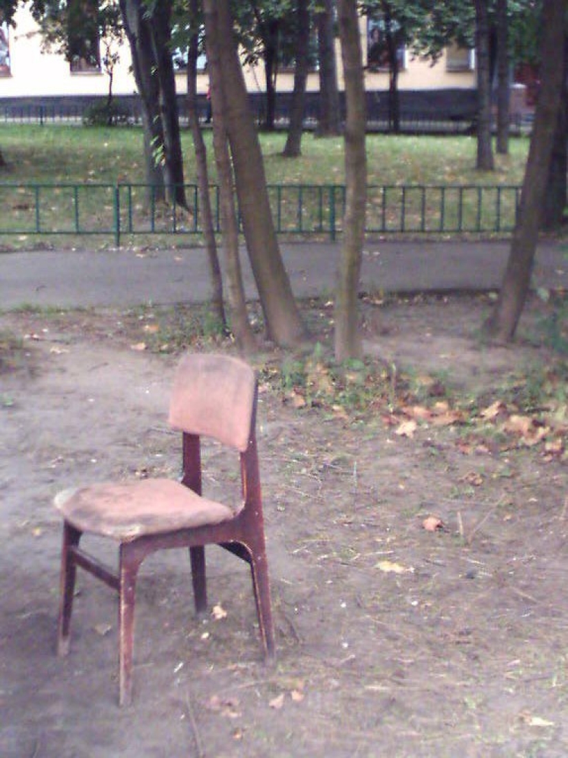 Cambio descendente de fotos: un moscovita ha estado filmando con un Siemens de botón pulsador durante tres años, y a la gente le gusta Cambio descendente de fotos: un moscovita ha estado filmando con un Siemens de botón pulsador durante tres años, y a la gente le gusta
