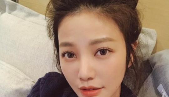 Can you guess the age of this woman?