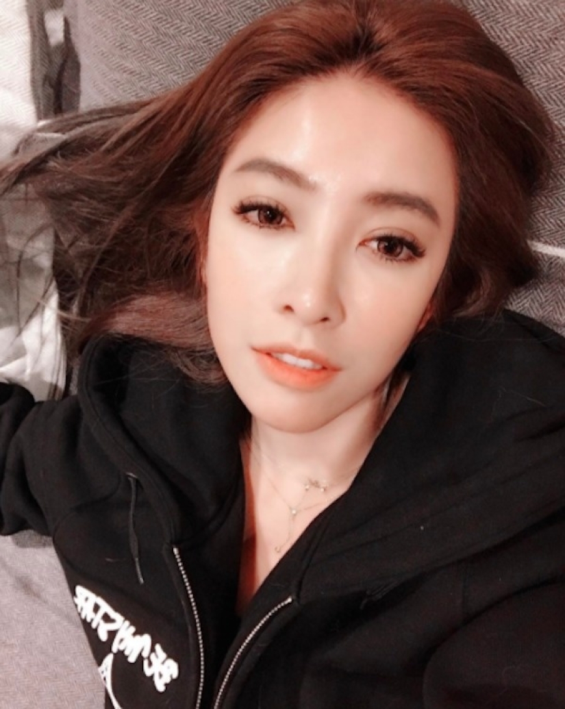 Can you guess the age of this woman?