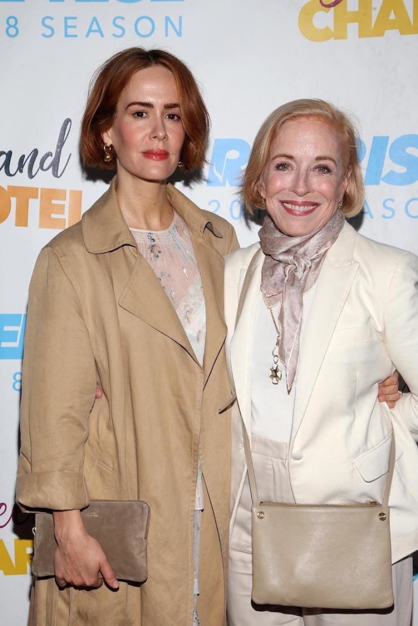 Cara Delevingne, Cynthia Nixon and 5 other Girls who prefer Girls
