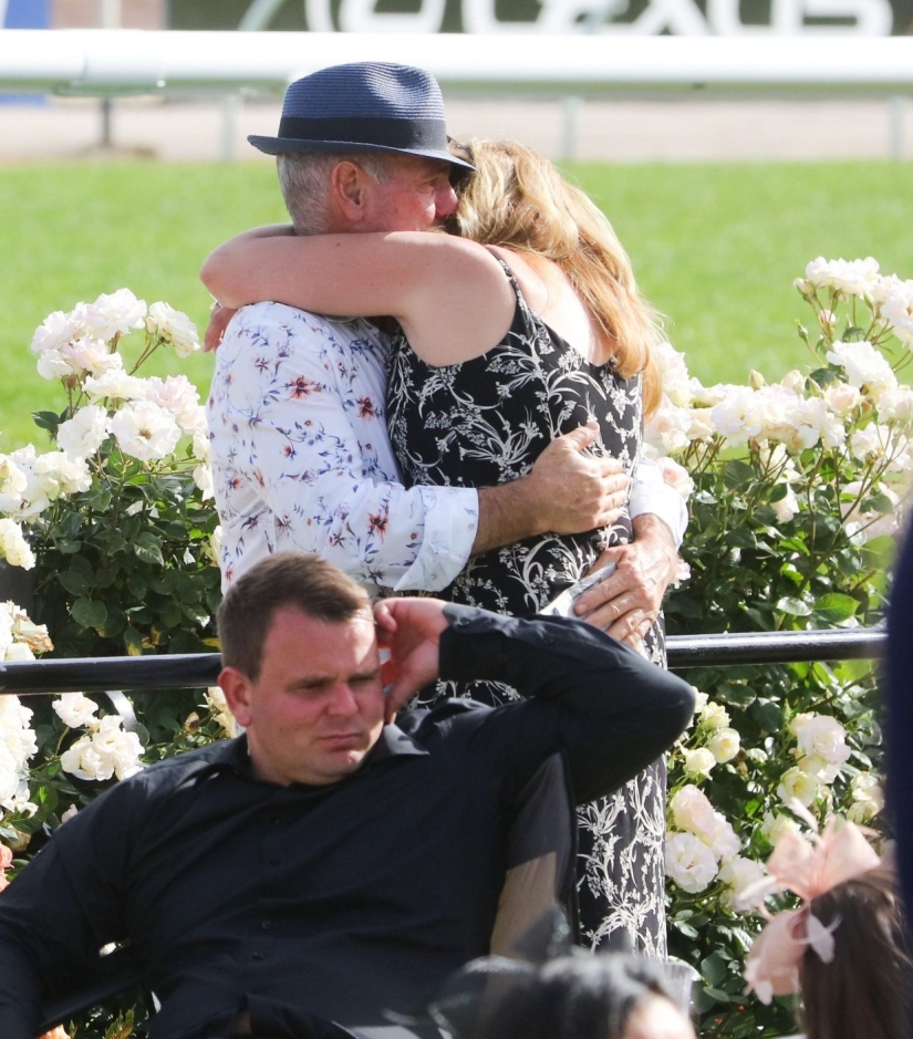 Carrera Alcohólica: Colapso de borrachos en la Carrera anual de Caballos de Melbourne