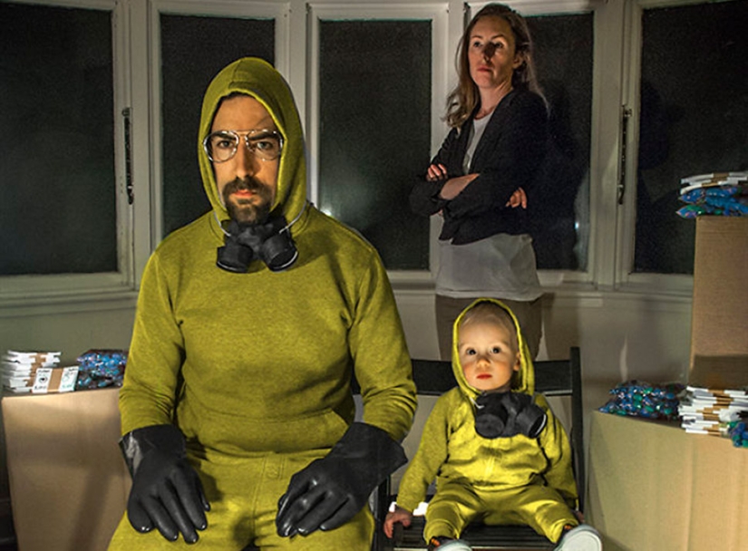 Cartón y un poco de imaginación: un niño de dos años y sus padres recrean escenas de películas y series de televisión