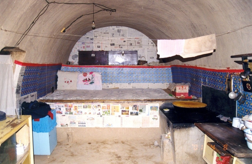 Cavemen: Why thousands of Chinese still live in dungeons