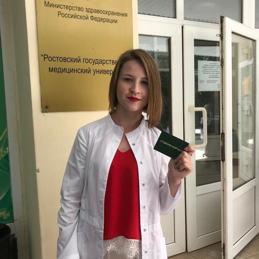 Chicas-estudiantes: una selección de fotos de encantadoras estudiantes de primer año de 2019