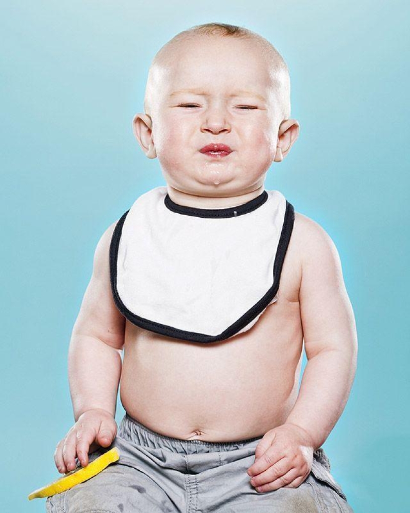 Children and lemon – the first meeting in a fun photo project