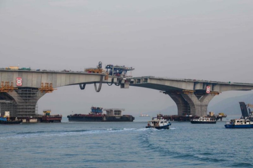​China ha construido el puente marítimo más largo del mundo