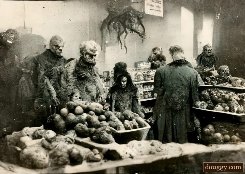 Chthon and darkness in the paintings of Lovecraftian Douggy Pledger