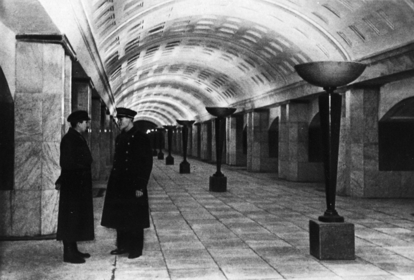 Cómo eran las primeras estaciones del metro de Moscú en el año de su apertura