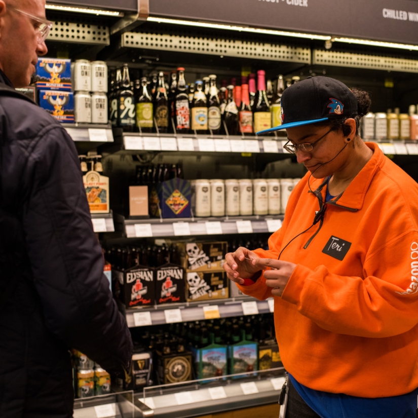 Cómo funciona un supermercado de Amazon, donde no hay vendedores ni cajeros Cómo funciona un supermercado de Amazon, donde no hay vendedores ni cajeros