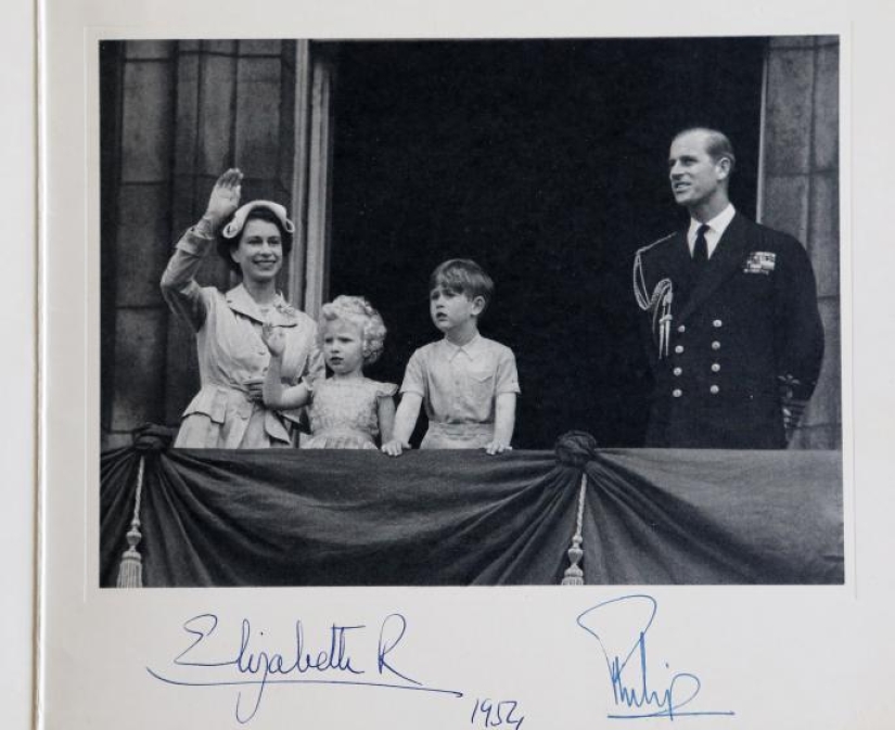 Cómo la familia real de Gran Bretaña ha estado deseando Feliz Navidad durante los últimos 65 años Cómo la familia real de Gran Bretaña ha estado deseando Feliz Navidad durante los últimos 65 años