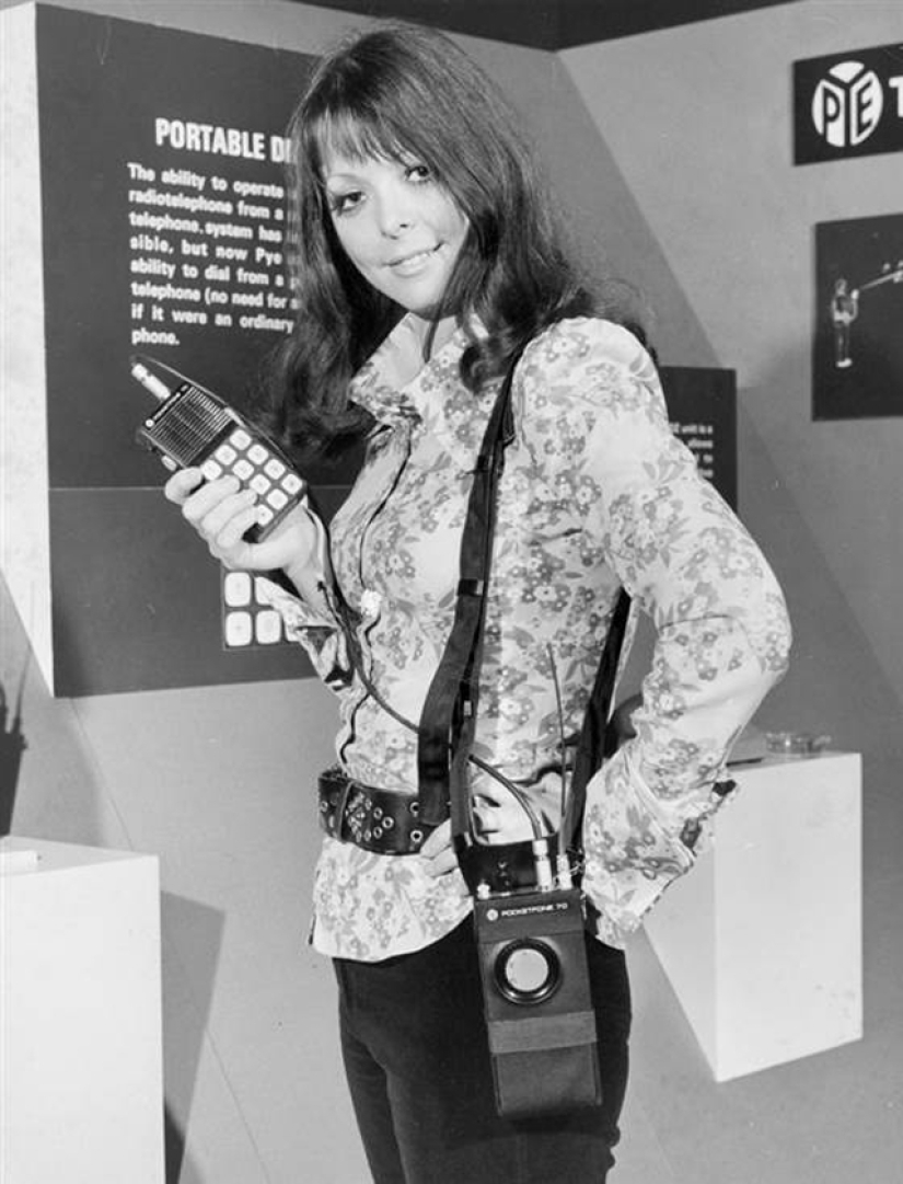 Cómo la gente esperaba los teléfonos móviles: 18 fotos del pasado Cómo la gente esperaba los teléfonos móviles: 18 fotos del pasado