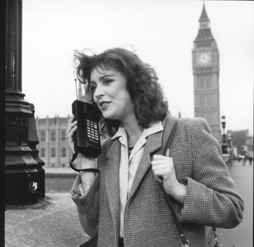 Cómo la gente esperaba los teléfonos móviles: 18 fotos del pasado Cómo la gente esperaba los teléfonos móviles: 18 fotos del pasado