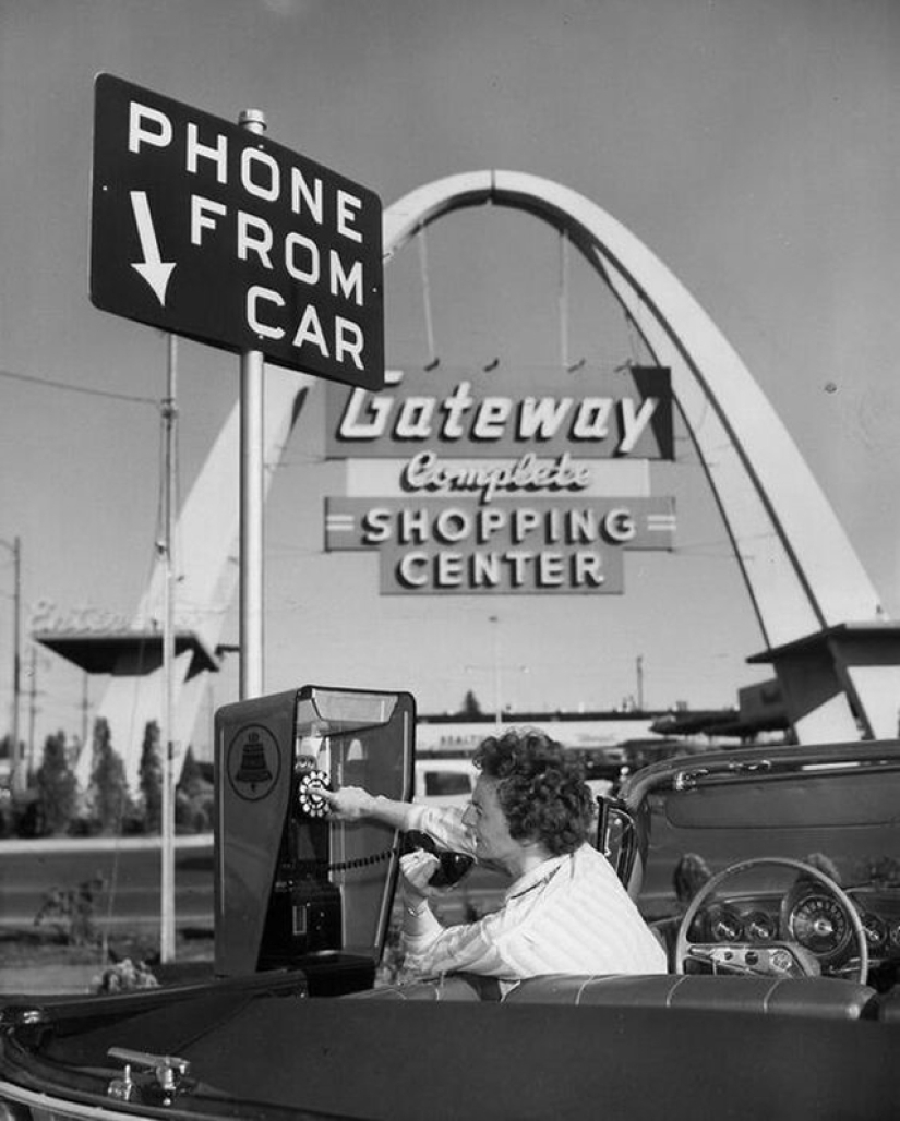 Cómo la gente esperaba los teléfonos móviles: 18 fotos del pasado Cómo la gente esperaba los teléfonos móviles: 18 fotos del pasado