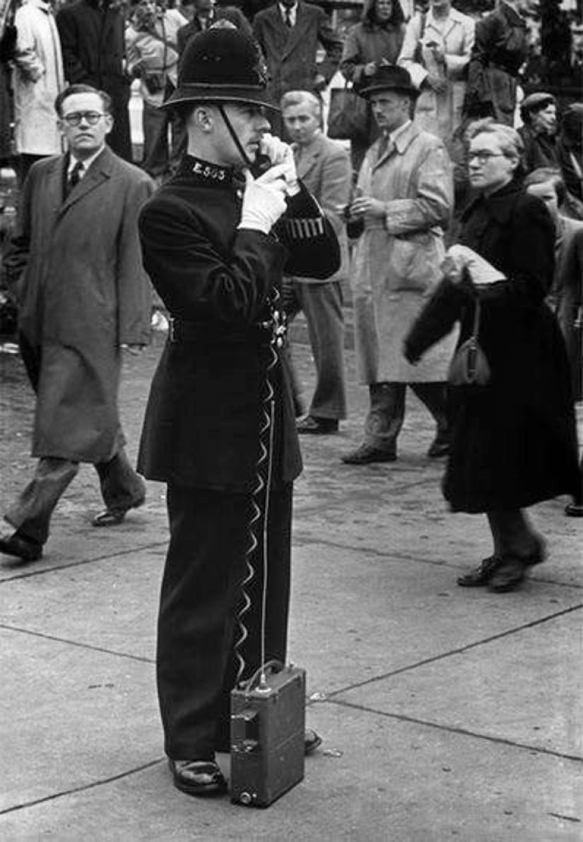 Cómo la gente esperaba los teléfonos móviles: 18 fotos del pasado Cómo la gente esperaba los teléfonos móviles: 18 fotos del pasado