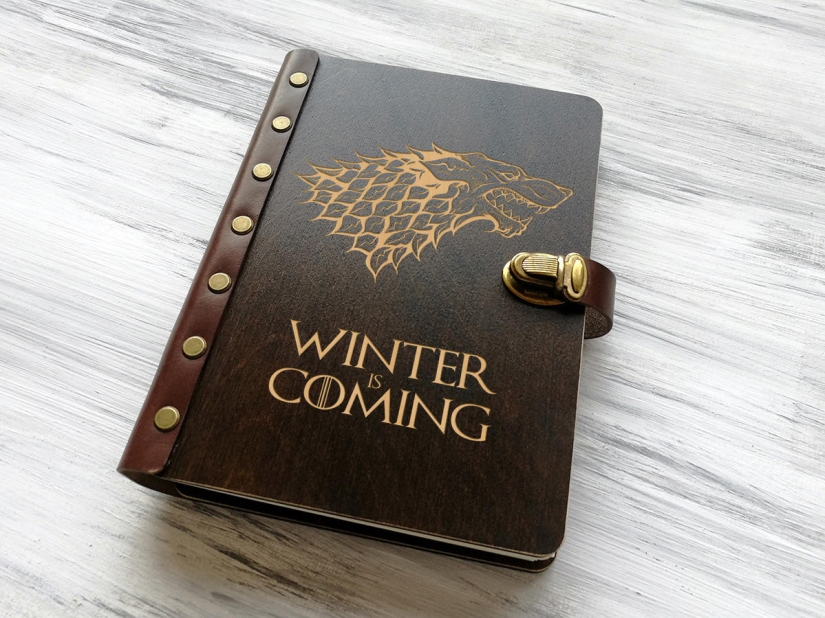 Cómo las empresas rusas ganaron dinero en "Juego de Tronos": cursos de valyrio y salchichas de bastard Cómo las empresas rusas ganaron dinero en "Juego de Tronos": cursos de valyrio y salchichas de bastard