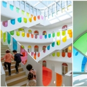 Cómo se ve el jardín de infantes más hermoso en forma de pastel de caleidoscopio