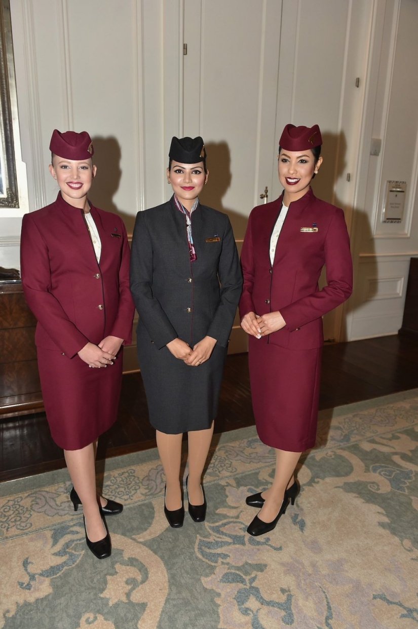 ¿Cómo se ve el uniforme de los asistentes de vuelo en diferentes aerolíneas? ¿Cómo se ve el uniforme de los asistentes de vuelo en diferentes aerolíneas?