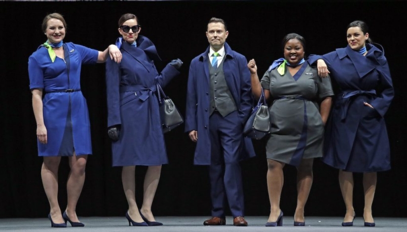 ¿Cómo se ve el uniforme de los asistentes de vuelo en diferentes aerolíneas? ¿Cómo se ve el uniforme de los asistentes de vuelo en diferentes aerolíneas?