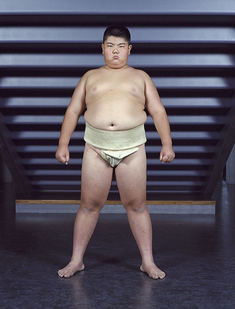 Cómo se ven los luchadores de sumo en la infancia y la juventud