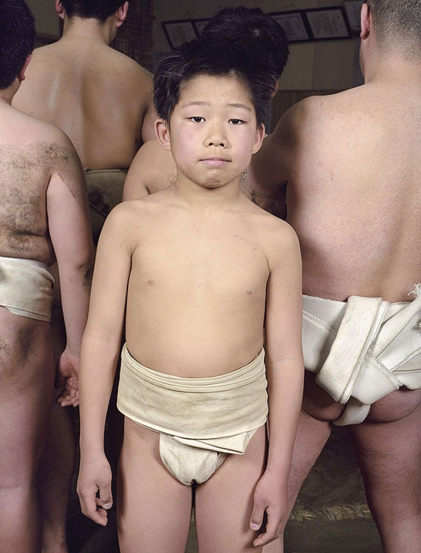 Cómo se ven los luchadores de sumo en la infancia y la juventud